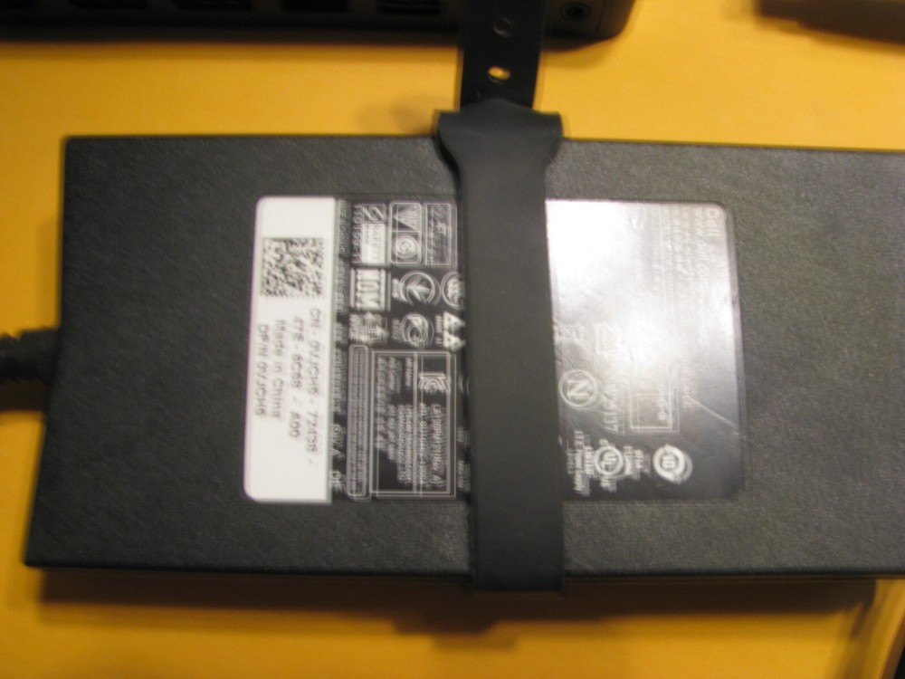 Dell Docking Station D6000