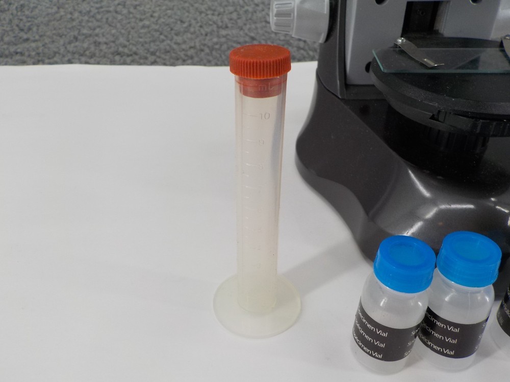 USED EDU SCIENCE STUDENT MICROSCOPE WITH CARRYING CASE SPECIMAN VIALS MSNG PCS