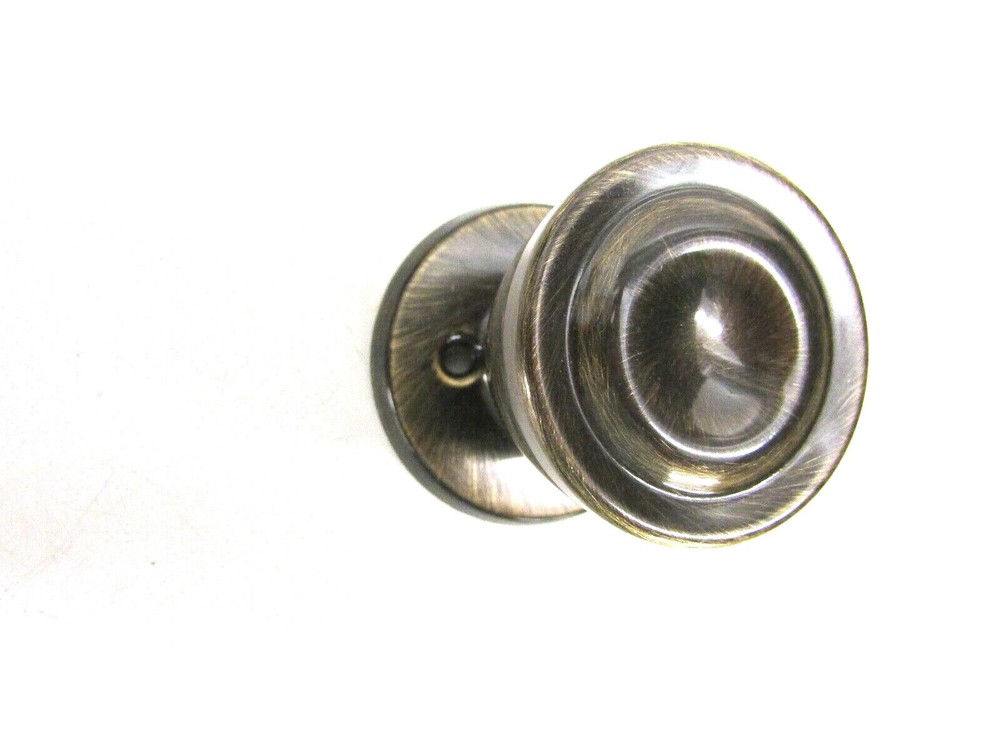 NEW (2) WEISER NAC12-R5 RICHMOND ANTIQUE BRASS DUMMY KNOBS