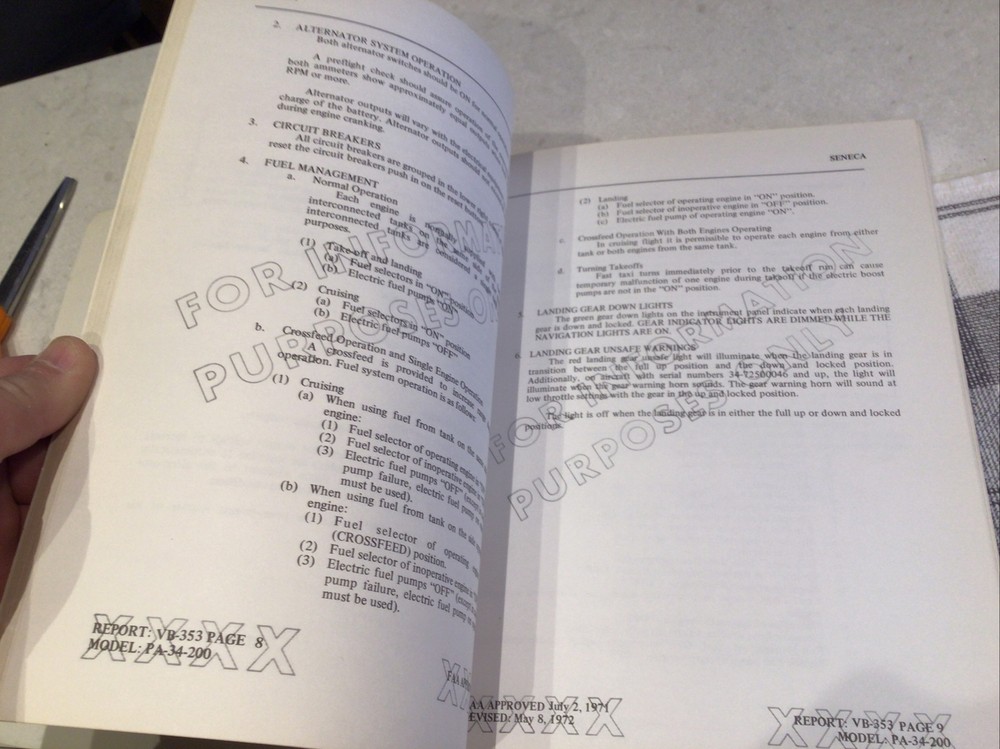 Piper Seneca Information Manual 753-815 1971