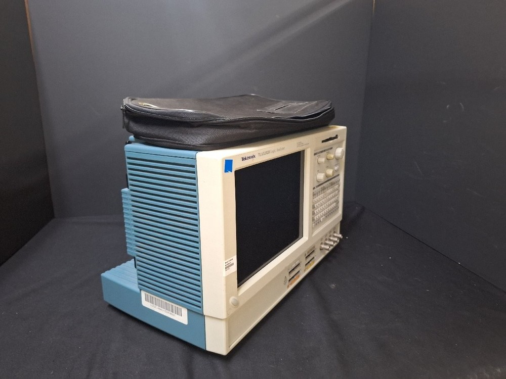 Tektronix TLA5202B Logic Analyzer 68ch 2GHz Digital Logic Analyzer Tested