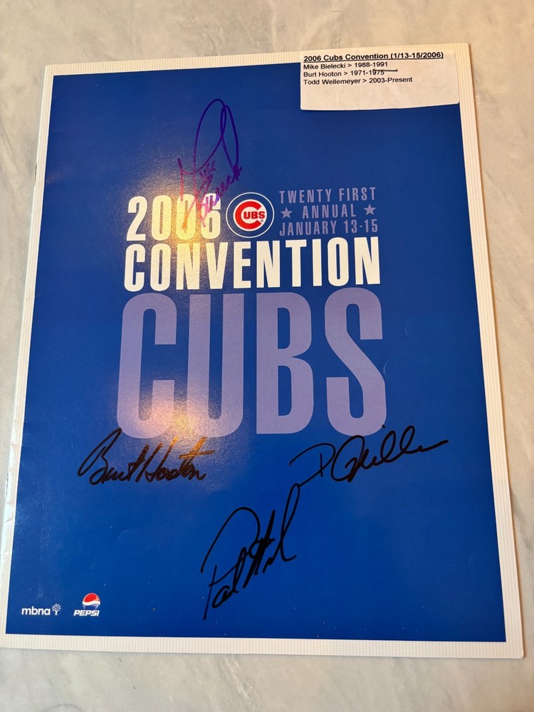 2006 Chicago Cubs 21st Annual Convention Program with old/current Autographs