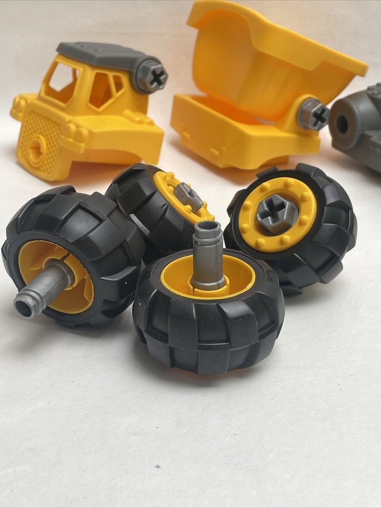 CAT Machine Maker Junior Operator Dump Truck Construction Assembly Kit