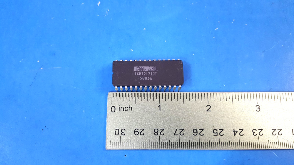 ONE- IC DRIVER, ICM7217IJI, INTERSIL, 28PDIP