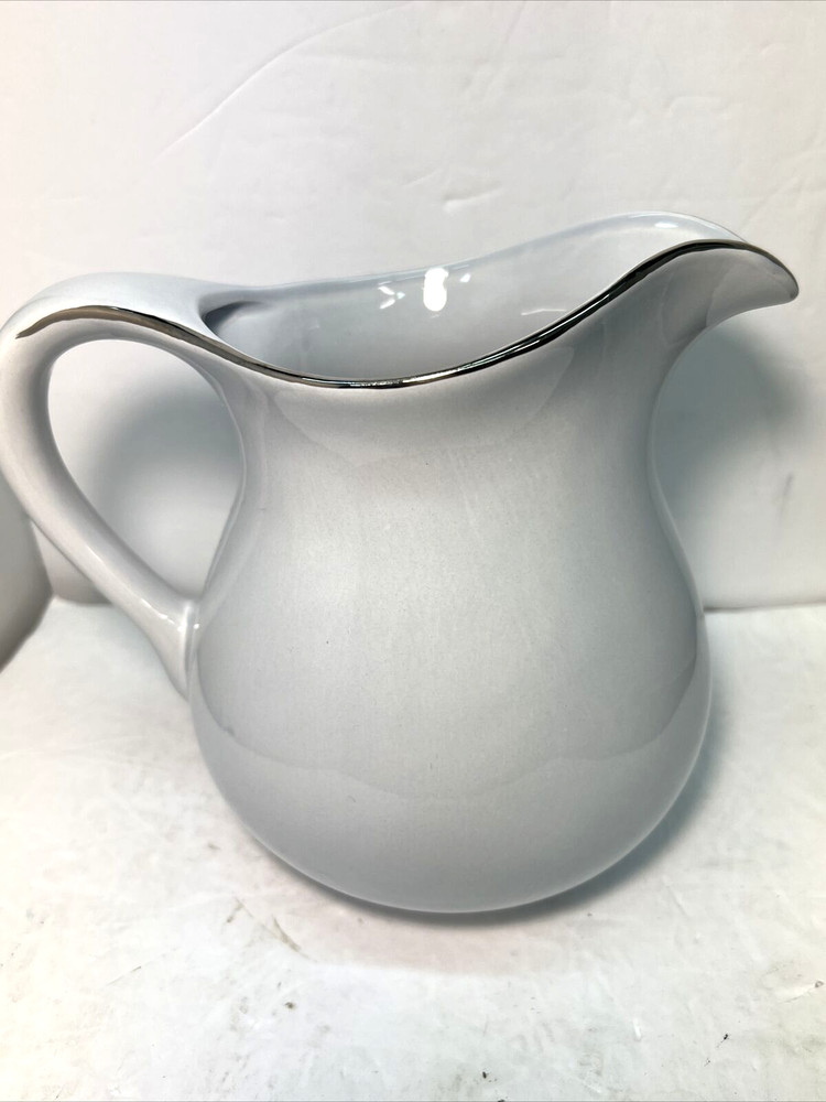 Pottery Barn Water Pitcher, Star Pattern NWT 7” tall