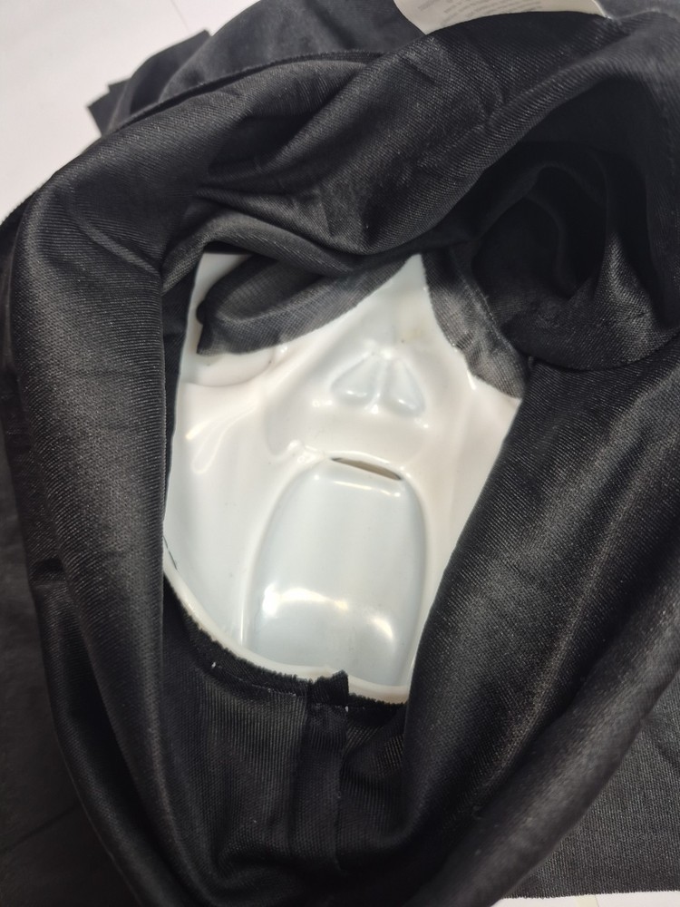 Scream Ghost Face Mask Easter Unlimited Fun World - Good Condition -