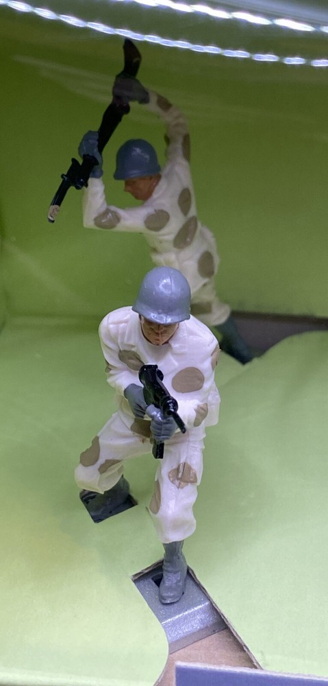 Vintage Britains Task Force 7604 ~ 6 ARCTIC Action Figures ~ NEW
