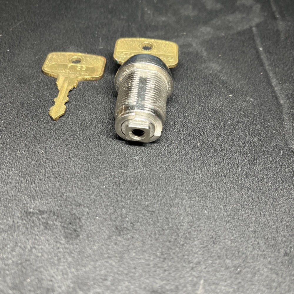 Snap-On Tool Box Cylinder Lock w/ 2 Keys (Y-29 Series/Code)