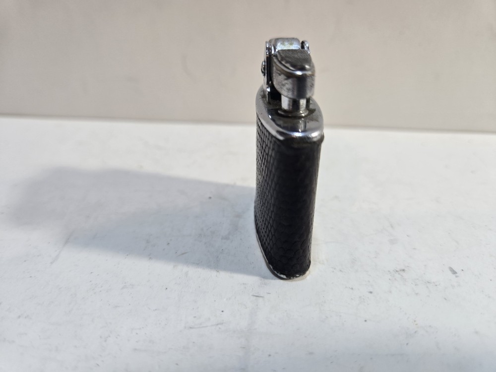 VINTAGE WORKING RONSON Standard Leather Wrapped LIGHTER 8060/26