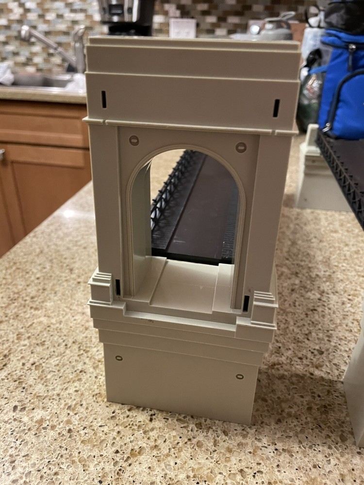HO BRIDGE - Very Unique W/ Original Box