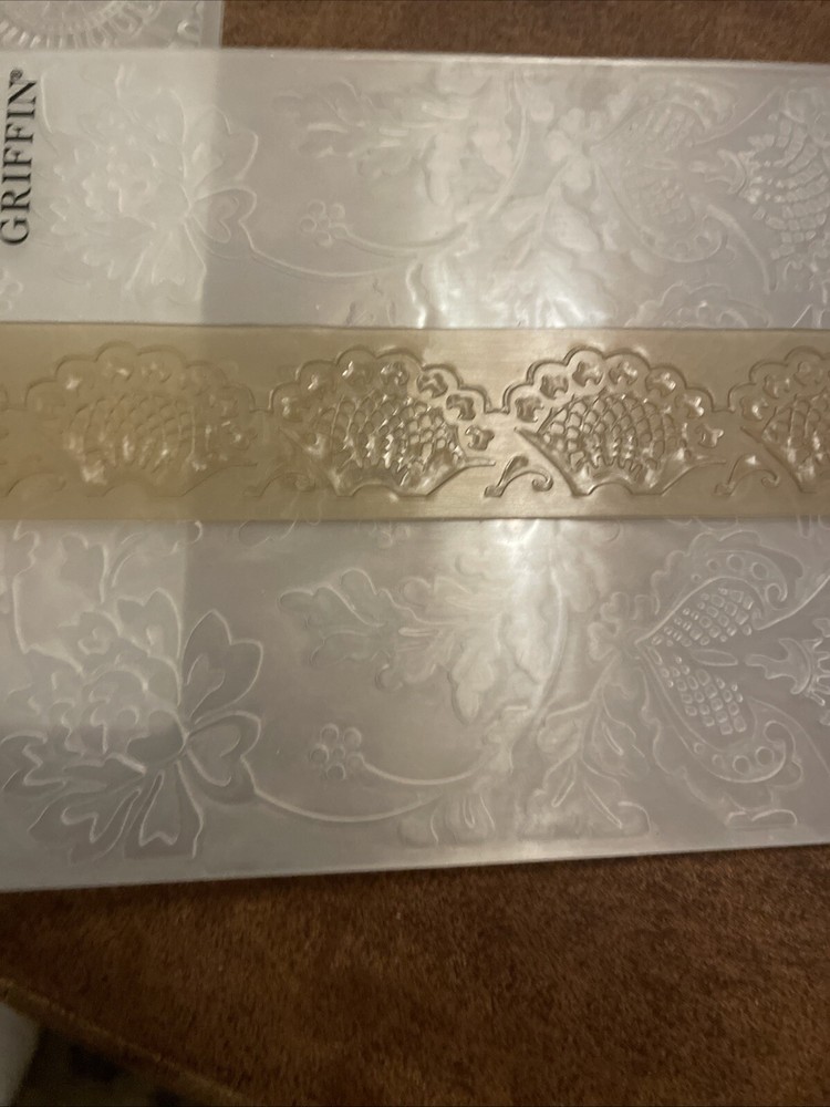 Anna Griffin Cuttlebug Eleanor & Jolie Lace Embossing Folder Set