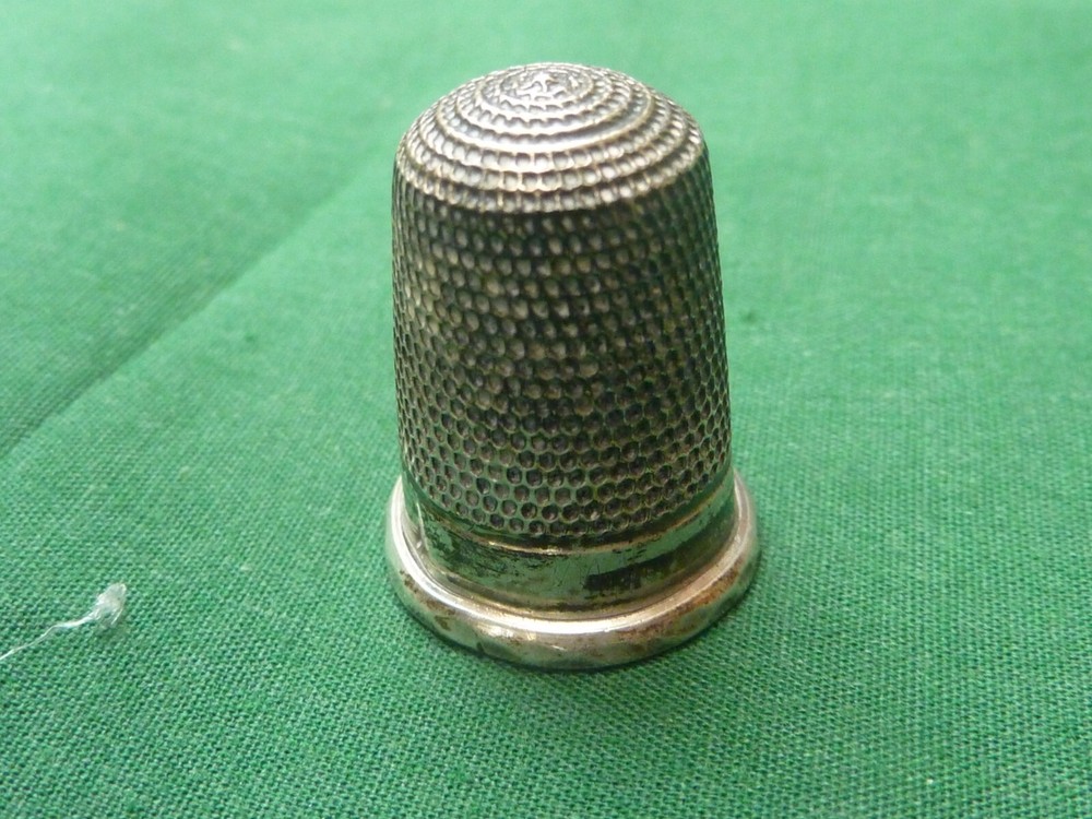 VINTAGE J.F SILVER THIMBLE