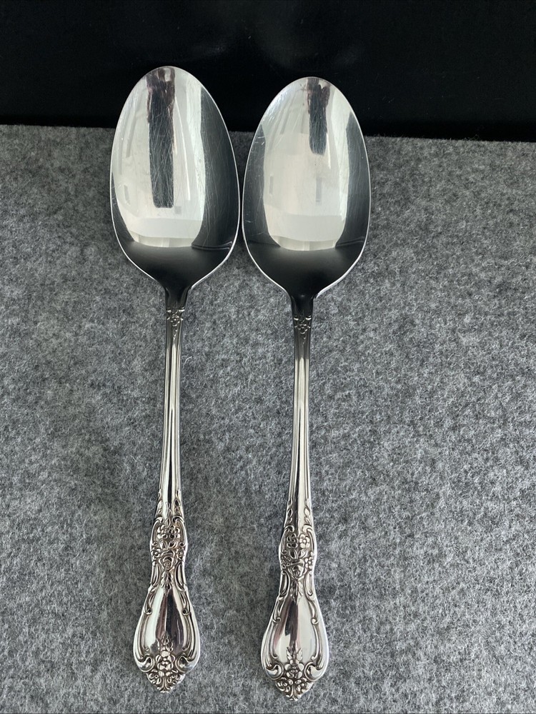 2 Oneida Distinction KENNETT SQUARE Stainless HH Servings Spoons Flatware