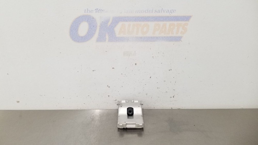 19 GMC SIERRA DENALI 1500 FRONT FACING CAMERA WINDSHIELD MOUNTED 84626331