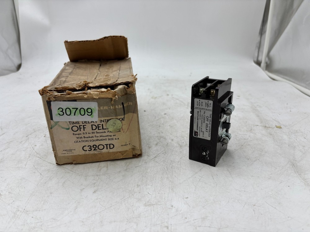 Cutler-Hammer C320TD Time Delay Relay Interlock Off Delay Timer