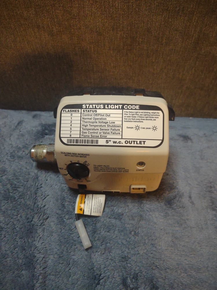 Honeywell WT8840B1000 Water Heater Gas Valve Untested