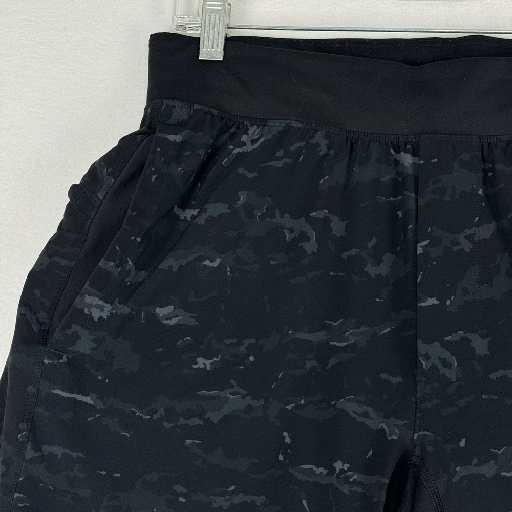 Lululemon T.H.E. Shorts Mens Small Elements Cyberspace Black Athletic Lined EUC