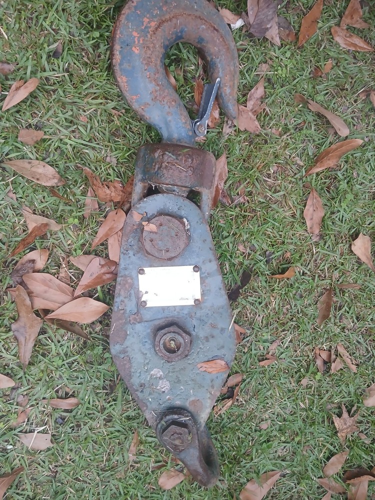 6 inch , 7 1/2 ton block And tackle