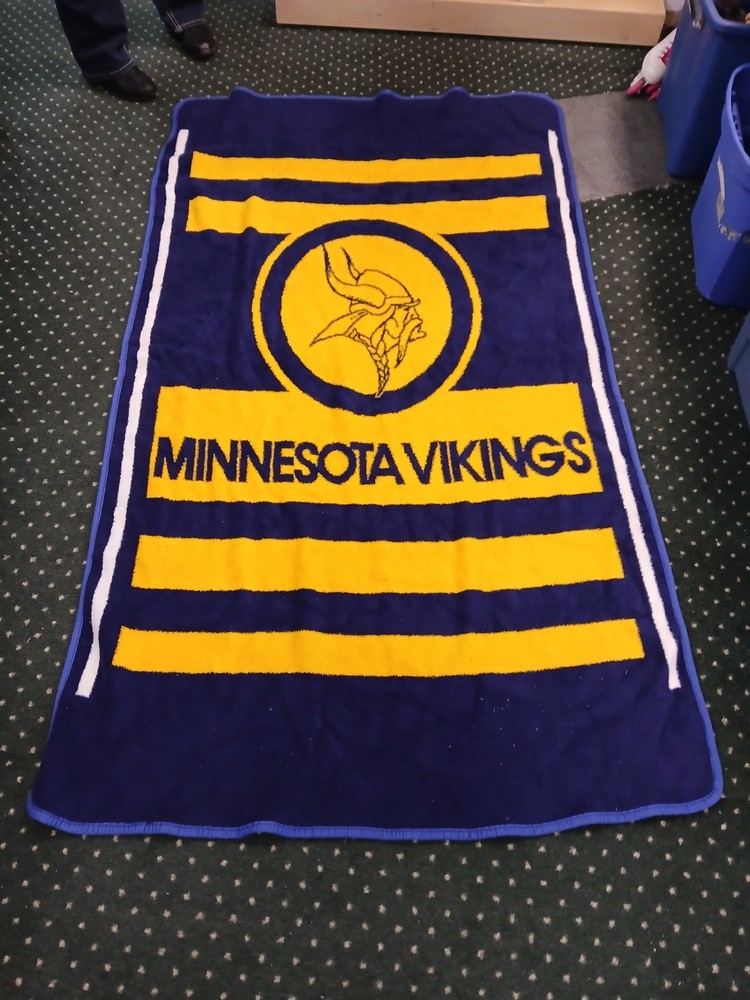 Vintage Minnesota Vikings Large Throw Blanket