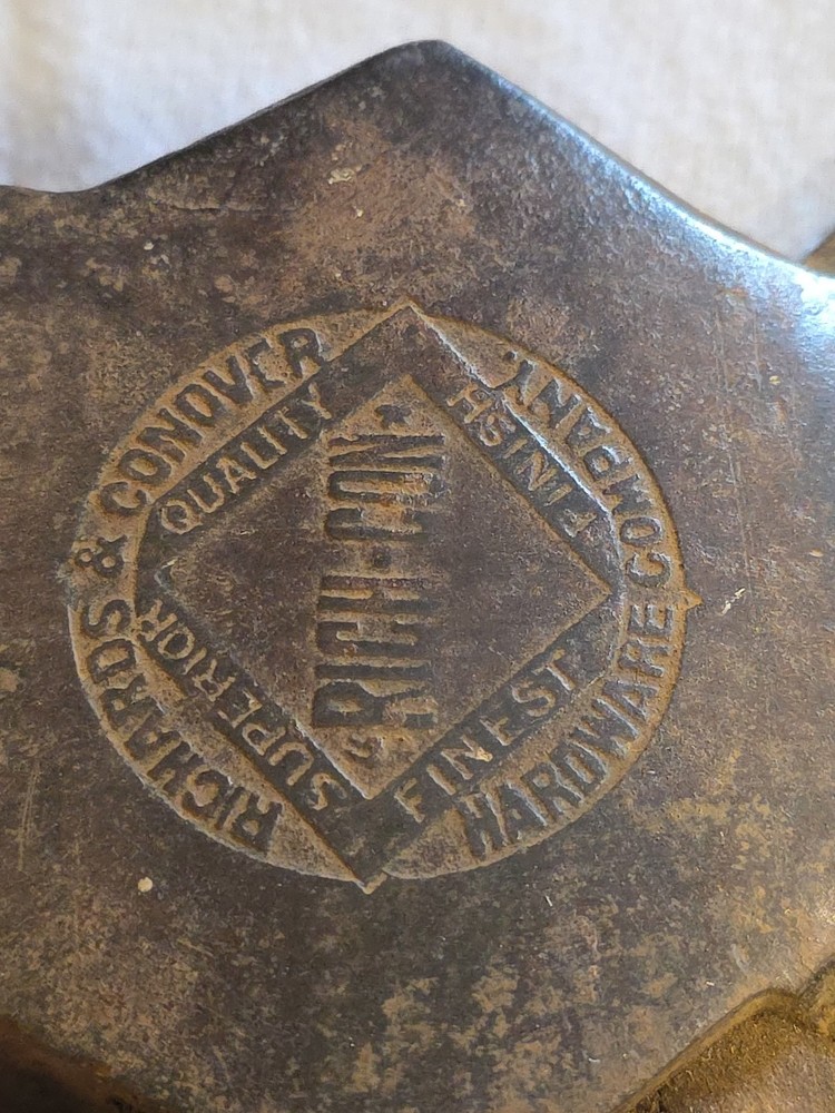 RICH-CON - RICHARDS & CONOVER HARDWARE CO - EMBOSSED HATCHET - CLEAN CRISP LOGO