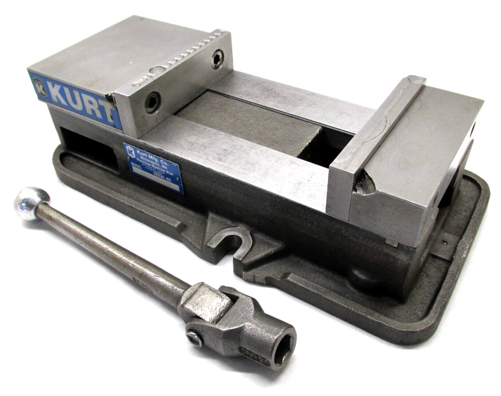 KURT ANGLOCK 6" MILLING MACHINE VISE w/ JAWS & HANDLE - #D675