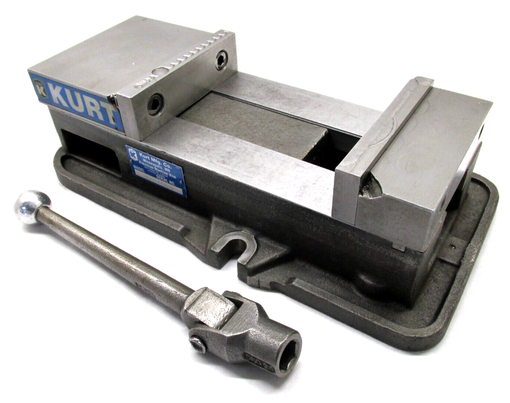 KURT ANGLOCK 6" MILLING MACHINE VISE w/ JAWS & HANDLE - #D675