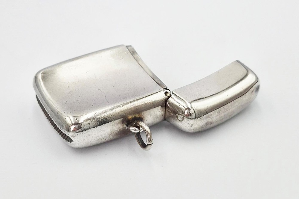 VICTORIAN STERLING SILVER VESTA CASE Sheffield 1896
