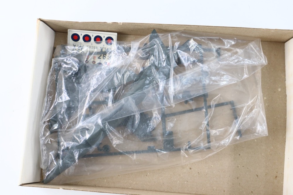Humbrol 1/72 Harrier TM4 Model Kit