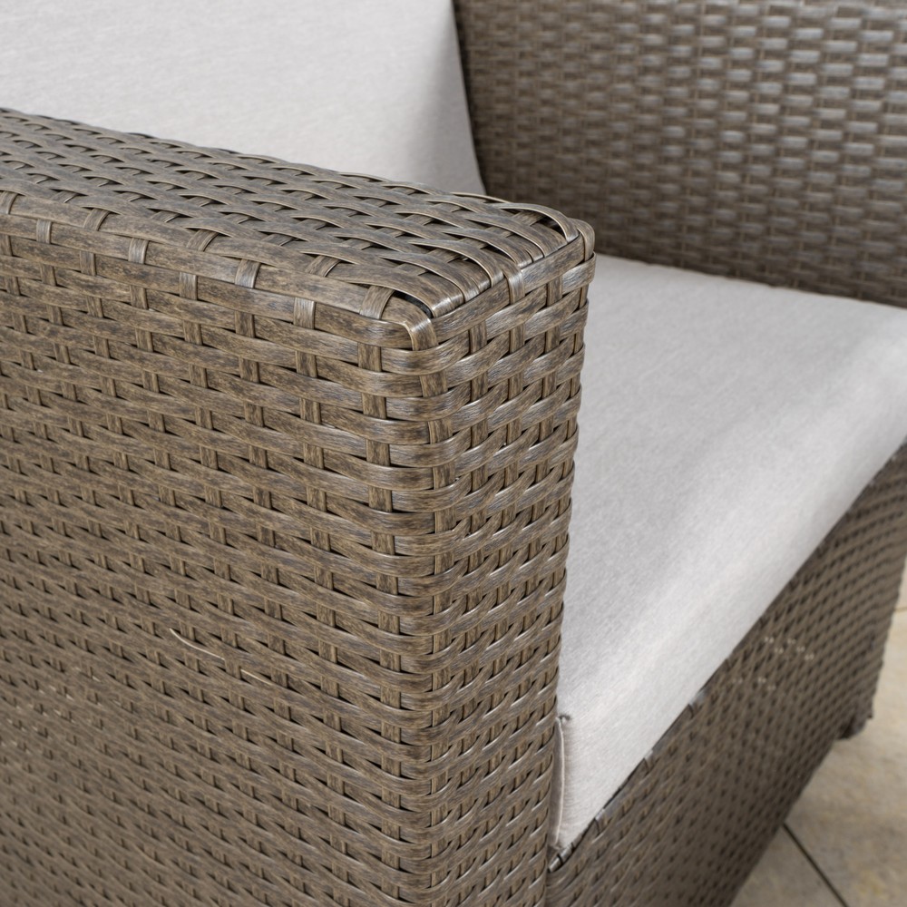 Outdoor 4 Piece Wicker Chat Set with Cushions