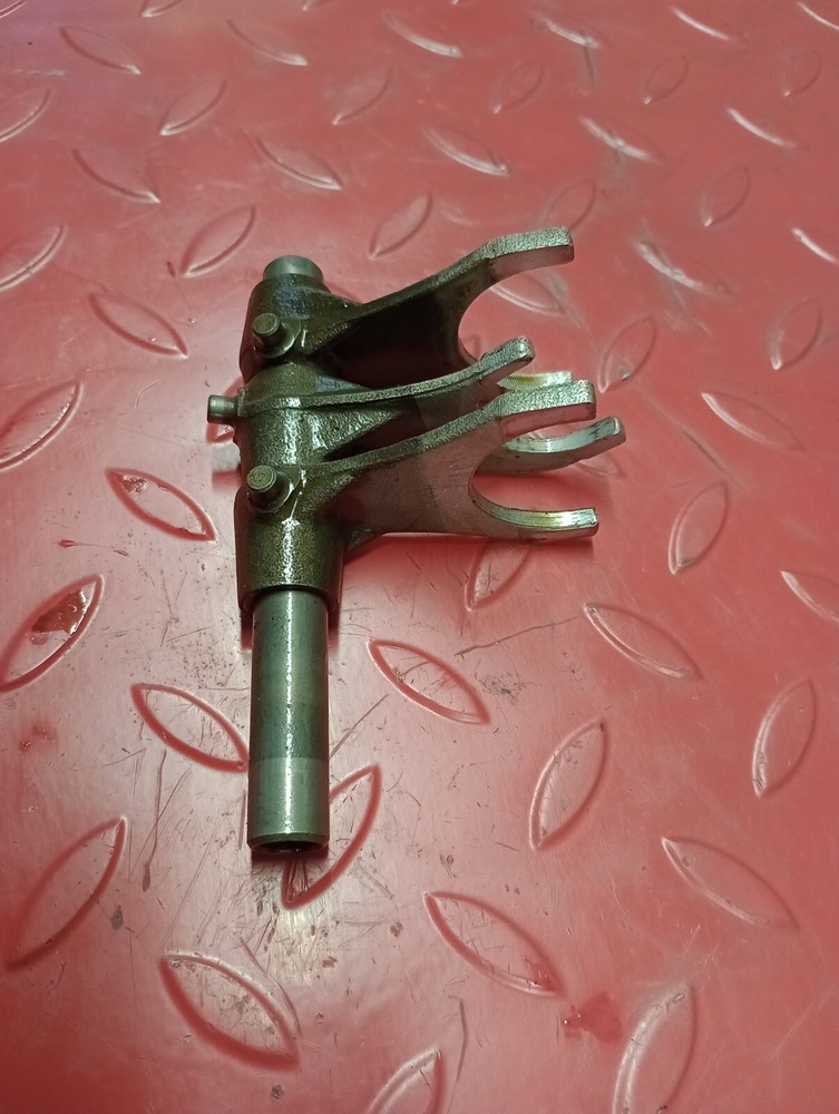 SUZUKI GSX 600F 1994 ENGINE GEAR SELECTOR FORKS