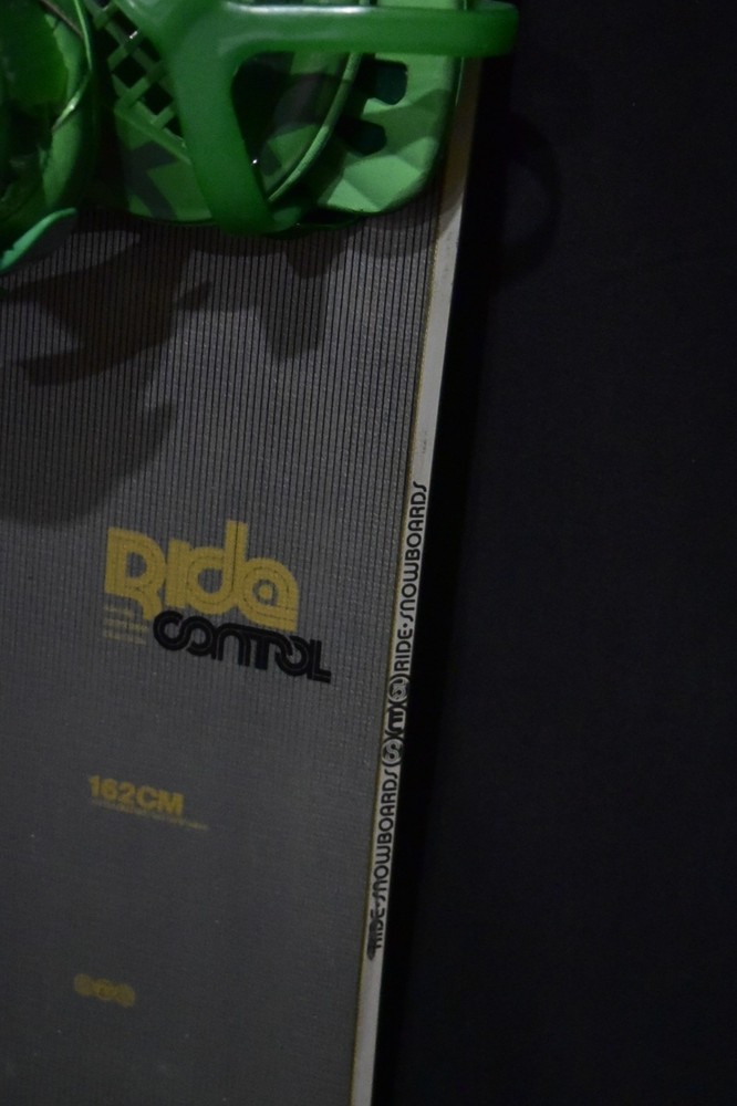 RIDE CONTROL SNOWBOARD SIZE 162 CM WITH EXTRA LARGE BINDINGS