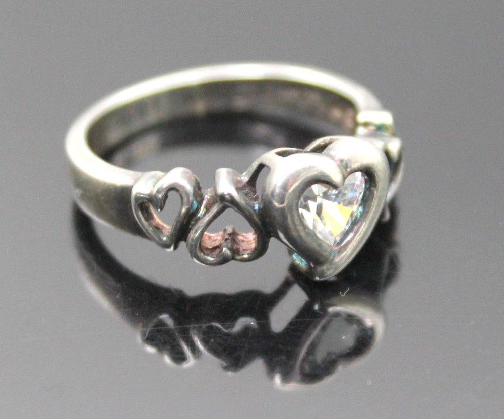BEAUTIFUL HALLMARKED OPEN HEART CZ STERLING SILVER RING 8''