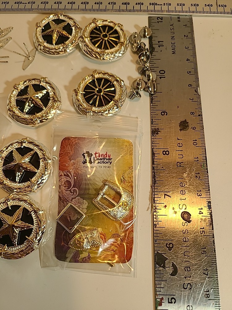 Arts & Crafts Conchos 10 Screws, Tandy BUCKLE