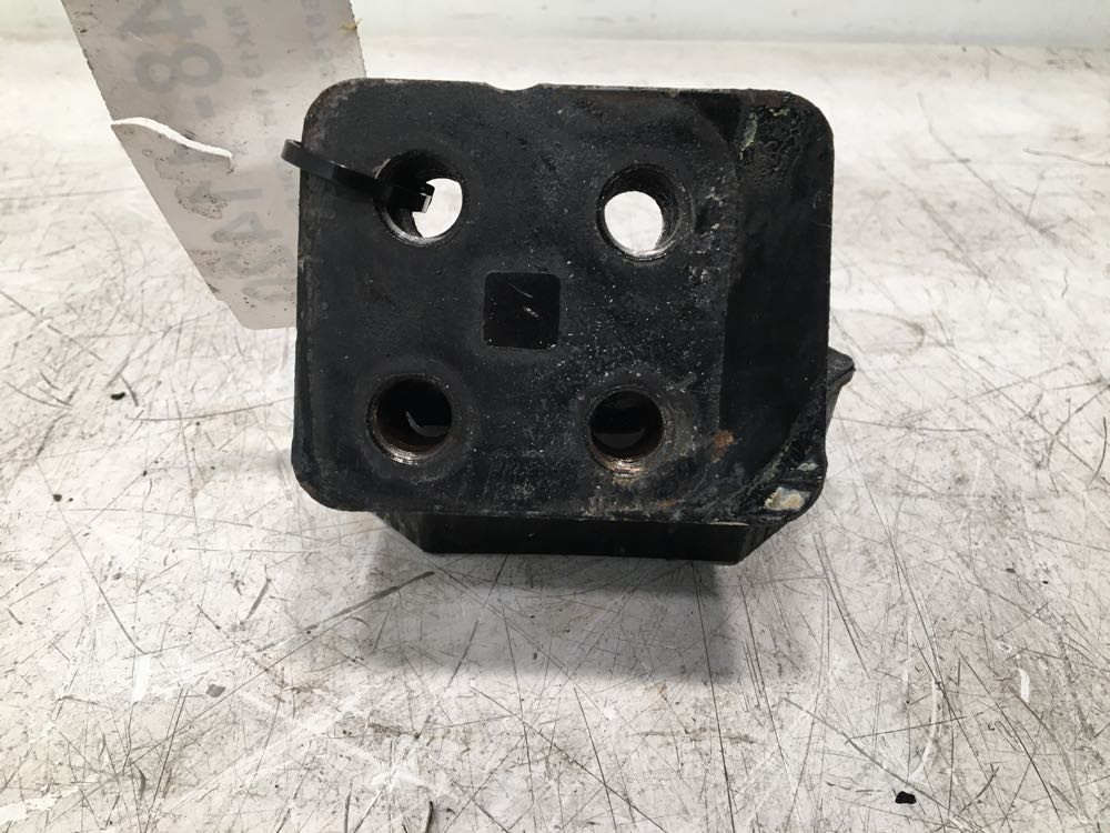2015 Paccar MX13 Engine Mount (548-11420)