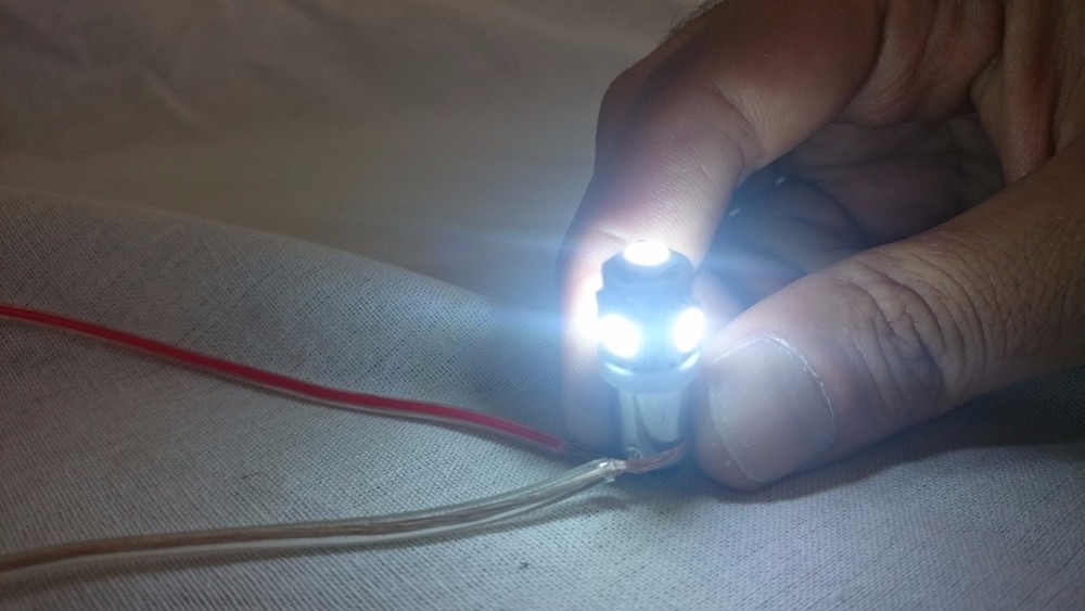 2 x White BA9S / BA9 5SMD LED Light Bulbs Round Base (White)