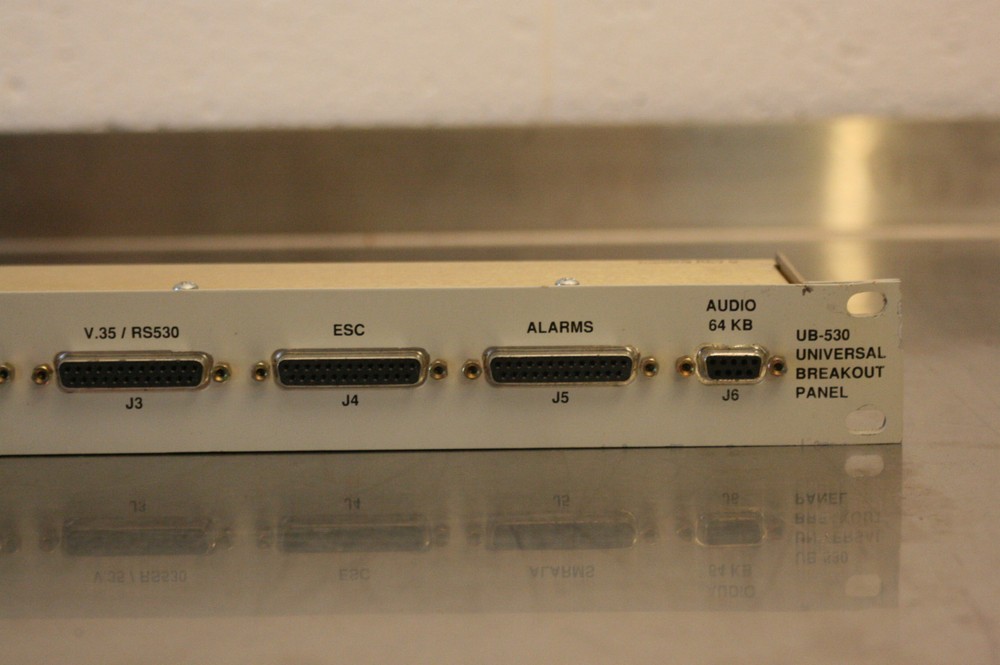 COMTECH EF DATA SATELLITE UB-530 UNIVERSAL BREAKOUT PANEL