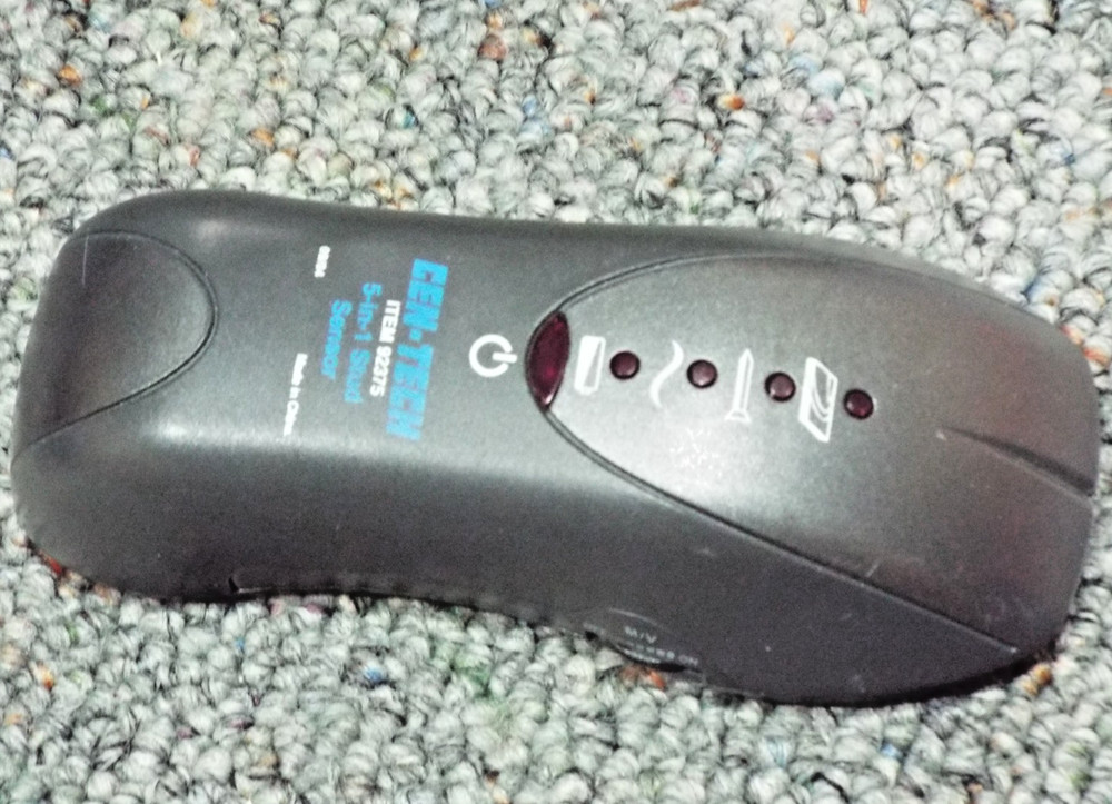 Cen-Tech 5 In 1 Stud Sensor With Led Light Measure.