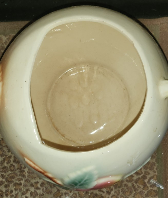 Apple Roseville (Teapot)