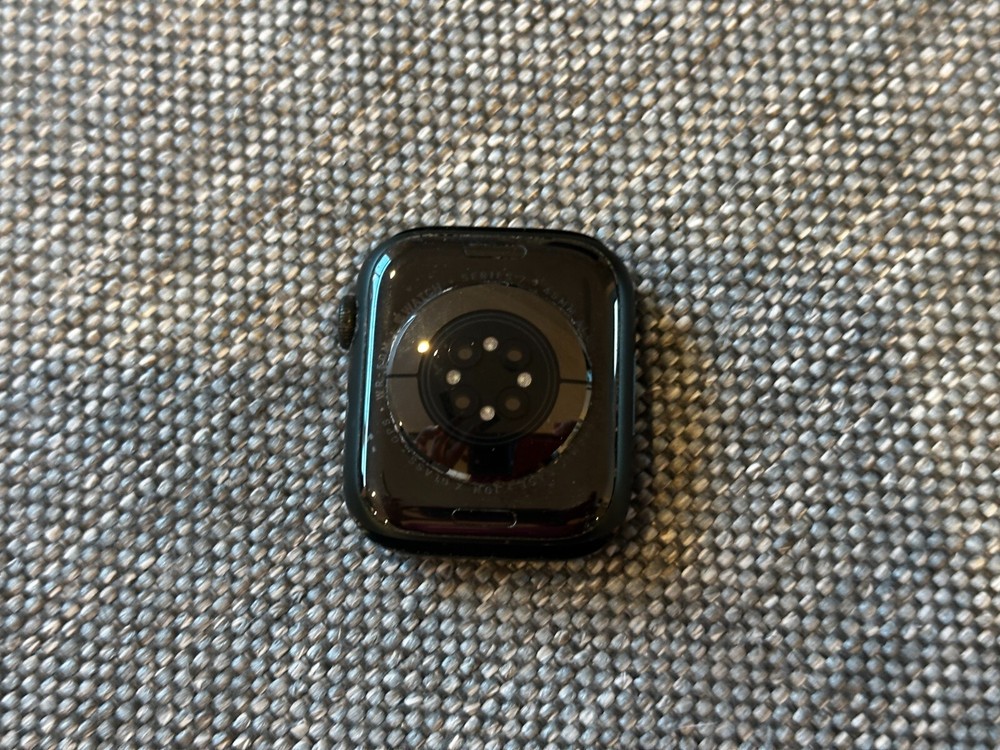 APPLE WATCH SERIES 7 (GREEN 45MM)