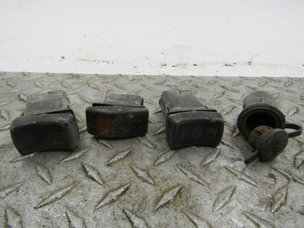 POLARIS LIGHT 4X4 SWITCH OUTLET 4012909