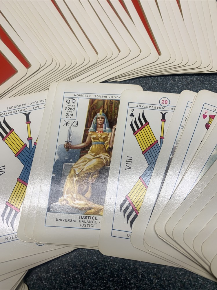 Cagliostro Tarot Deck Red back 1981, Complete