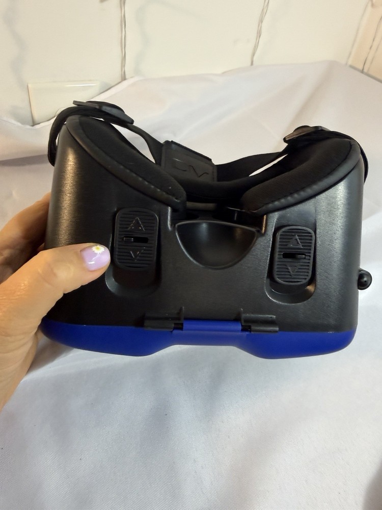 Universal VR Headset for Smartphone w/ Head Strap & Earphone Black Blue