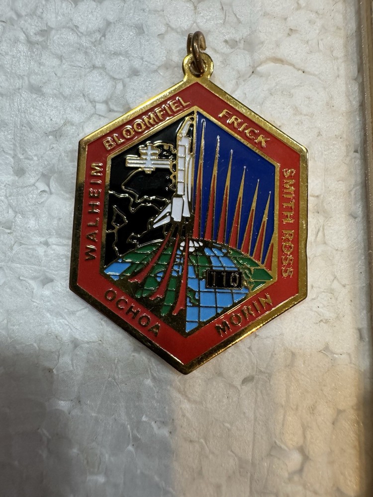 Vintage NASA Space Shuttle Keychain