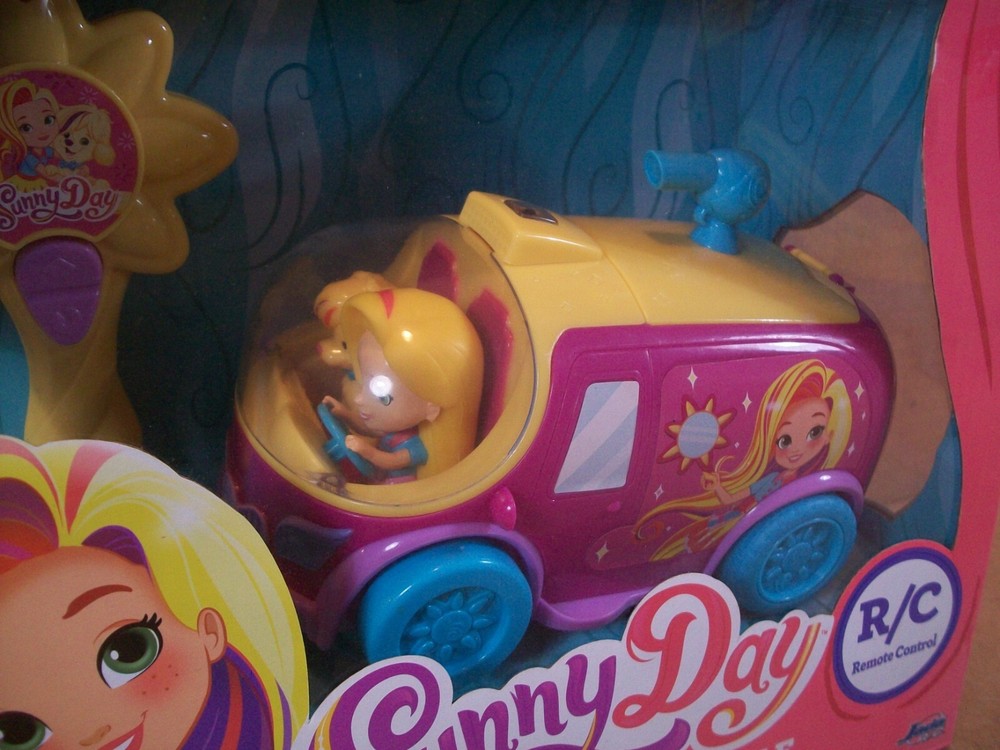 Nickelodeon ~ Sunny Day R/C ~ Remote Control Vehicle ~ Sunny & Doodle