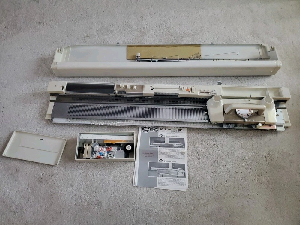 Studio Sk-326 Knitting Machine with Accessories