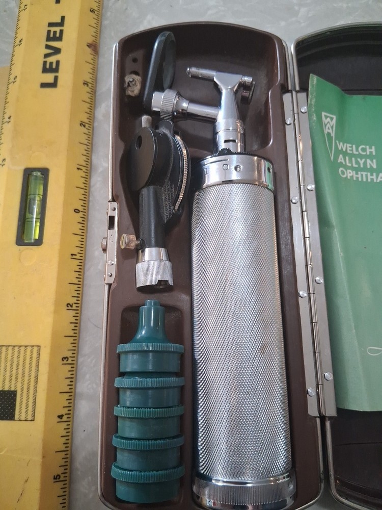 VTG Welch Allyn Ophthalmoscope Original Bakelite Case with Instructions Untested