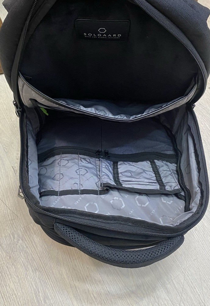 Solgaard Lifepack Black Backpack With Solarbank Excellent Condition