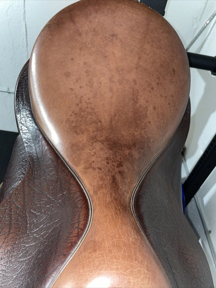 Stetson All Purpose Buffalo Hide Saddle - Medium Tree, 17.5” Seat