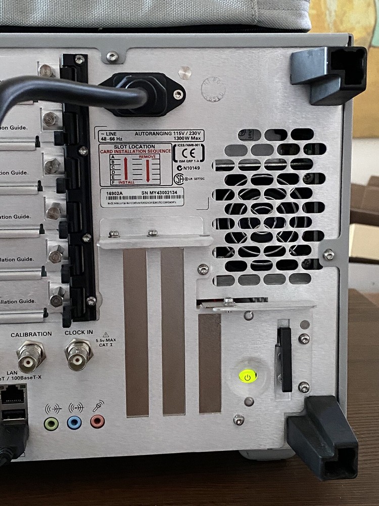 Agilent 16902A Logic Analyzer System Mainframe Windows XP SP3