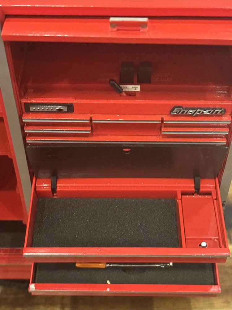 Snap-on Tools Die-cast Mini Toolbox KR7100C Comes With Original Box